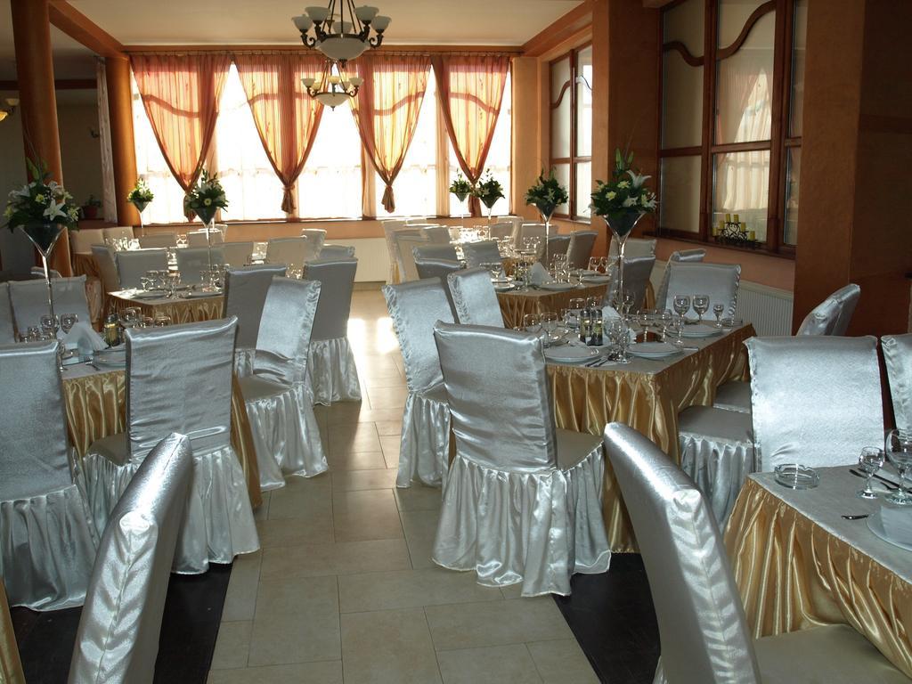 Casa Preturii Hotel Tîrgu Lăpuş Exterior foto
