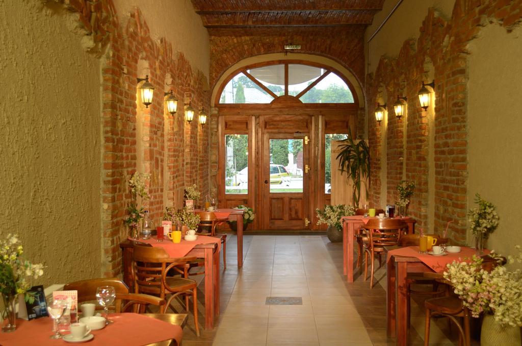 Casa Preturii Hotel Tîrgu Lăpuş Exterior foto