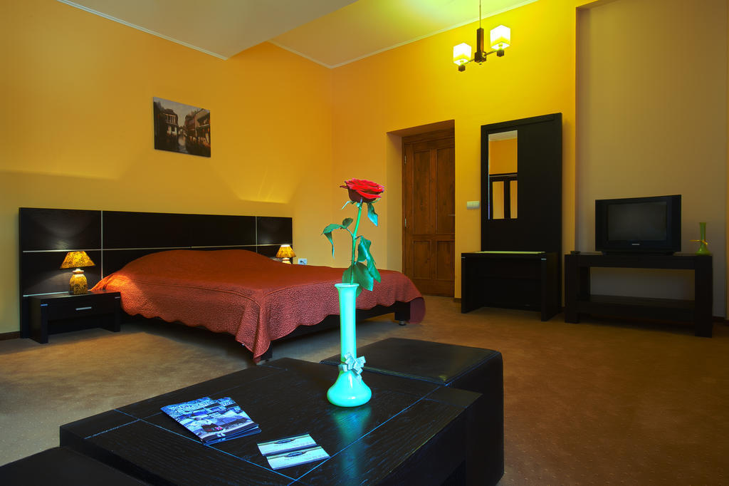 Casa Preturii Hotel Tîrgu Lăpuş Cameră foto